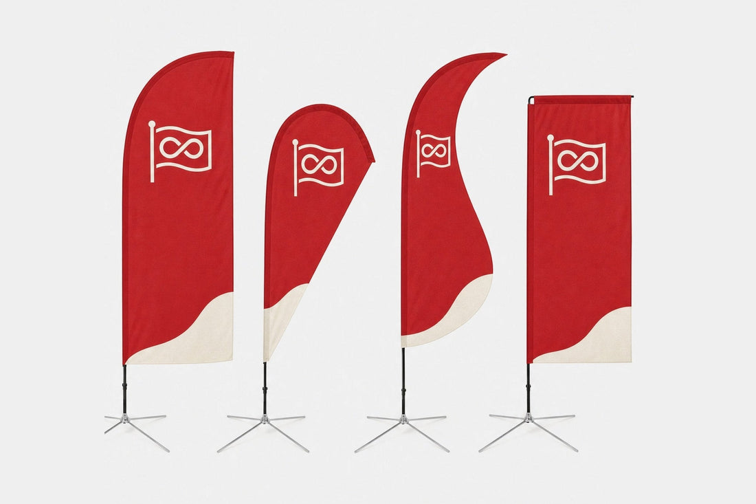 Vier beachflags naast elkaar: Straight, Drop, Wave en Square, elk op een kruisvoet